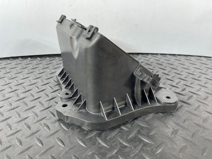 16-19 AUDI A4 B9 SALOON GENUINE FRONT AIR INTAKE DUCT VENT 8W2819904A