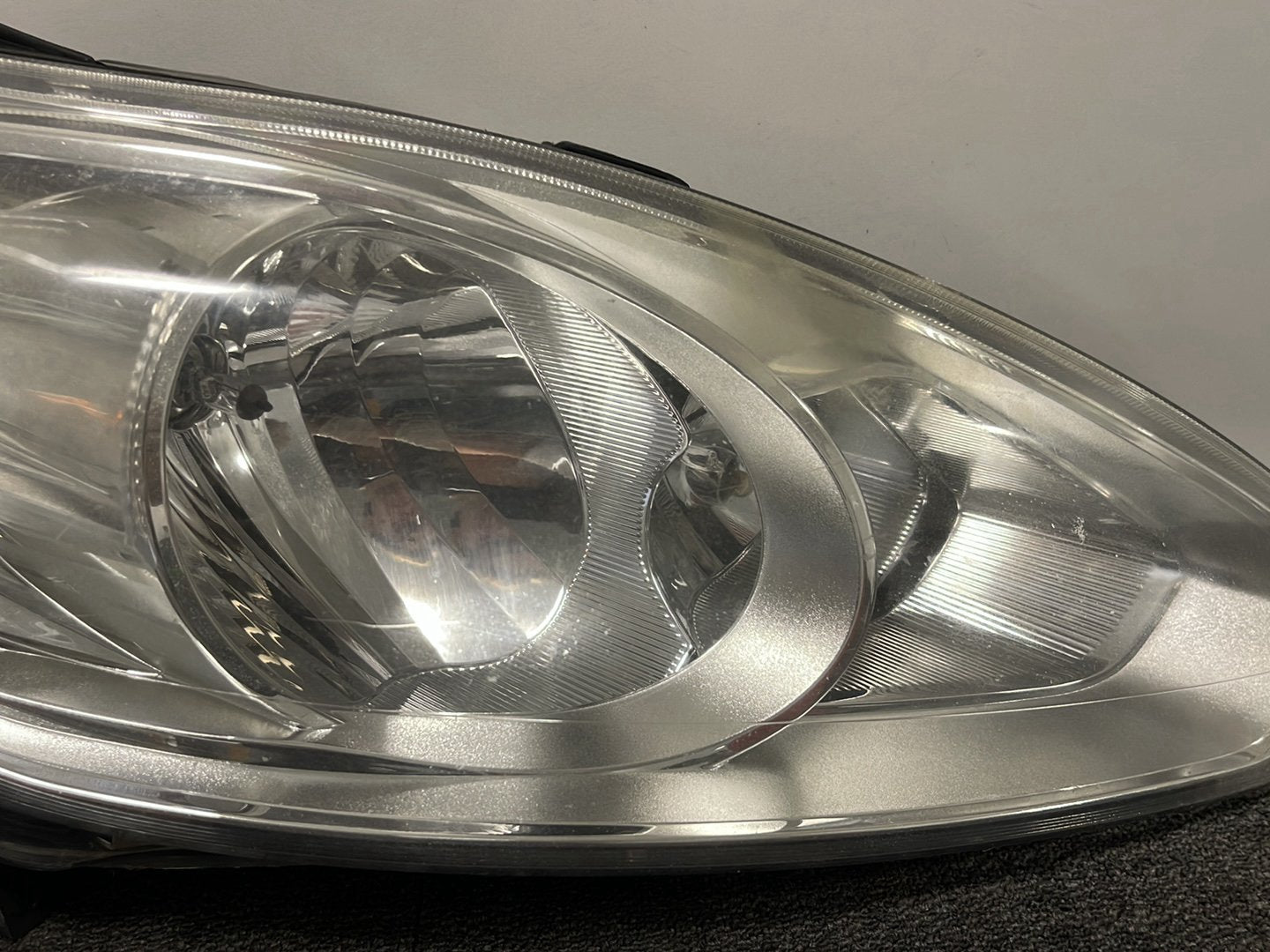 Ford C-Max MK2 (C344) MPV Genuine Front Right O/S Driver Headlight AM5113W029BF