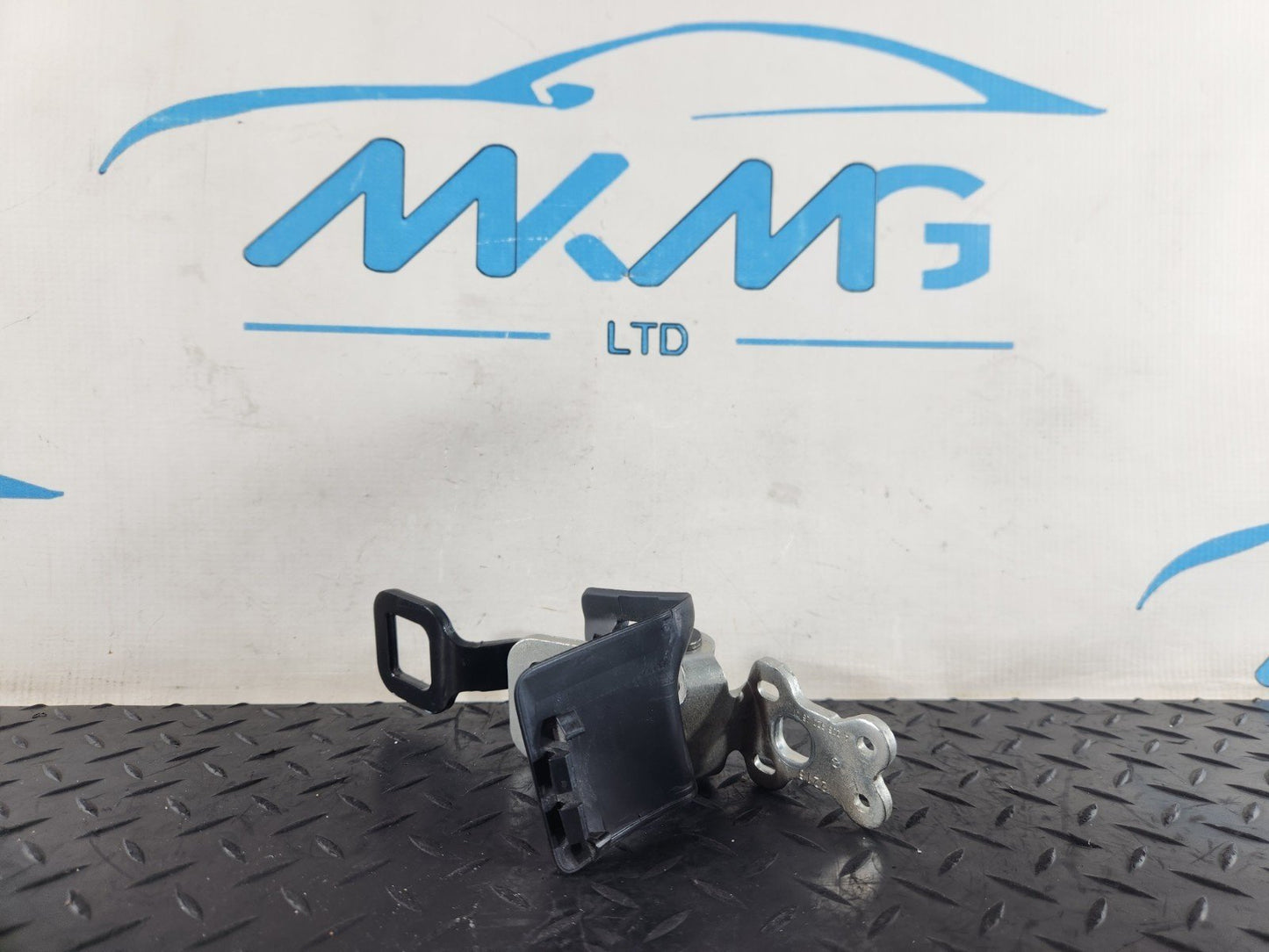 16-22 MERCEDES BENZ X253 REAR SEAT BACKREST MOUNT FITS LEFT & RIGHT A2059202501