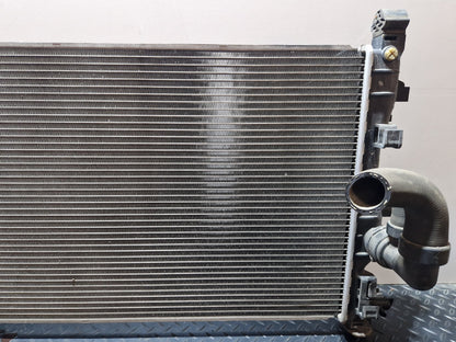 Vauxhall Astra 1.6L Petrol 85.0kw A16XER Genuine Water Coolant Radiator 13281773
