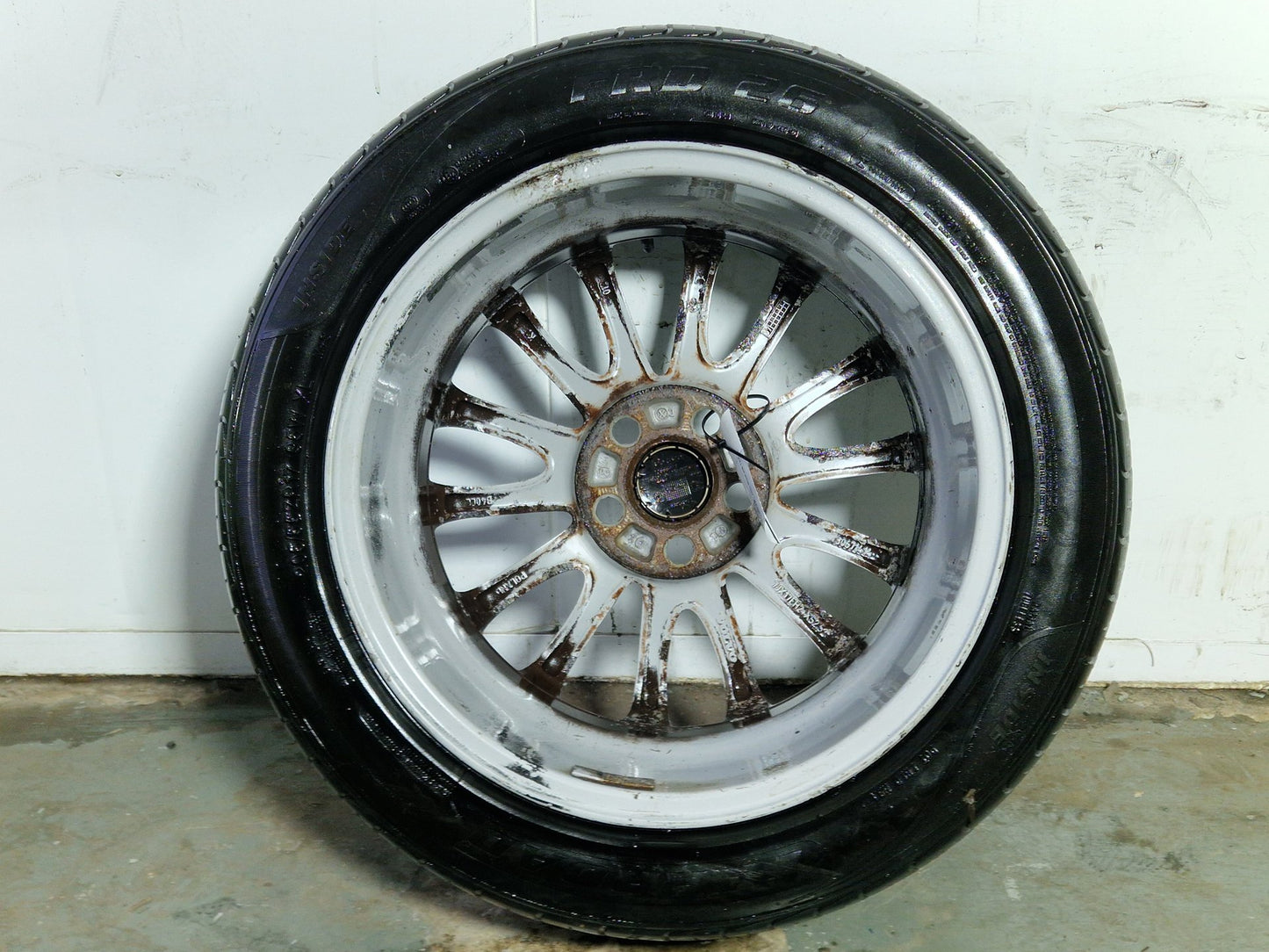 Volvo S40 MK2 (MS) 17" Alloy Wheel with Tyre 205/55/17 ~4mm 30671414