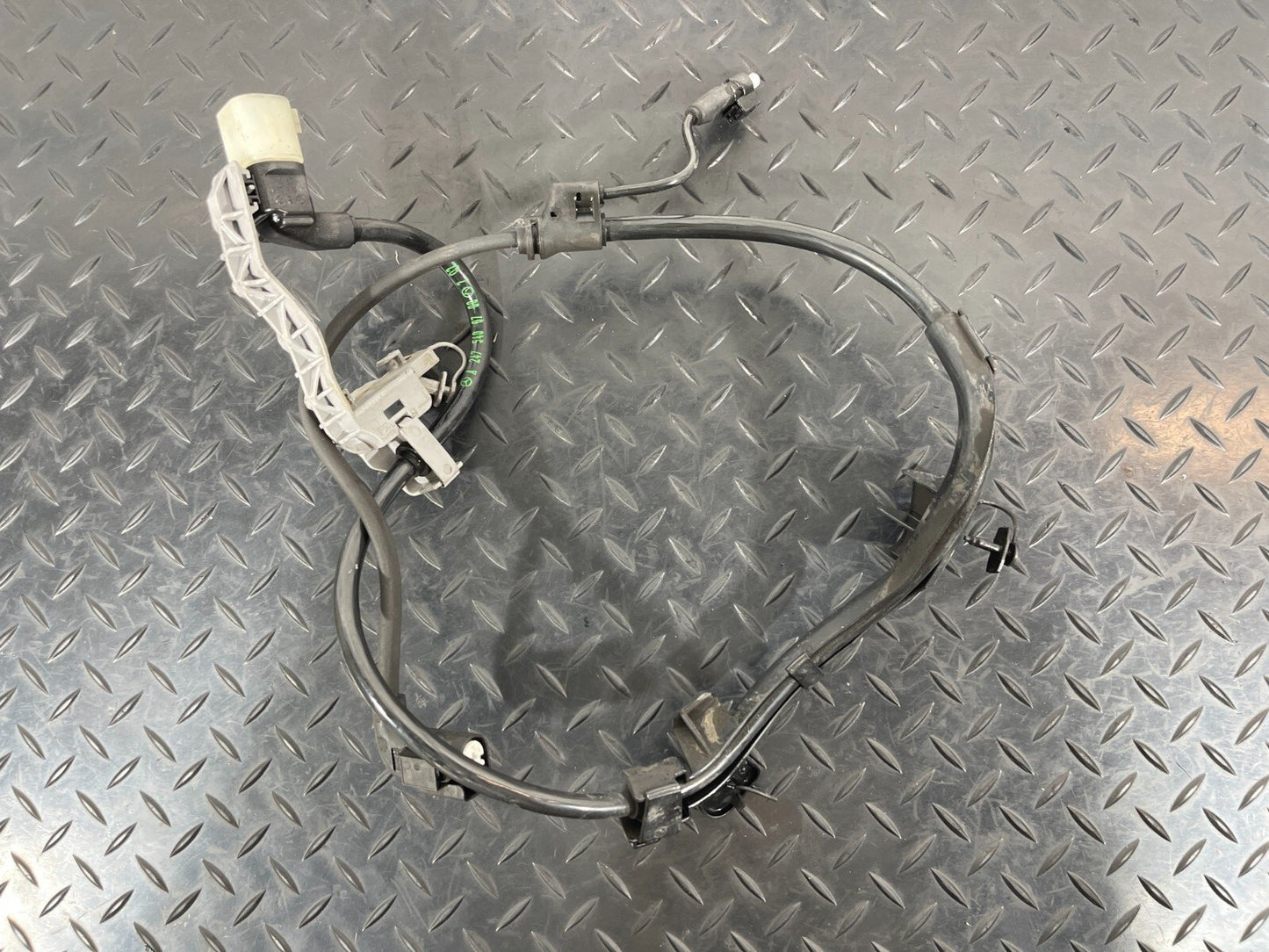 Mercedes W177 Rear Axle Wheel RPM Speed Left N/S Sensor Wire Harness A2475400700