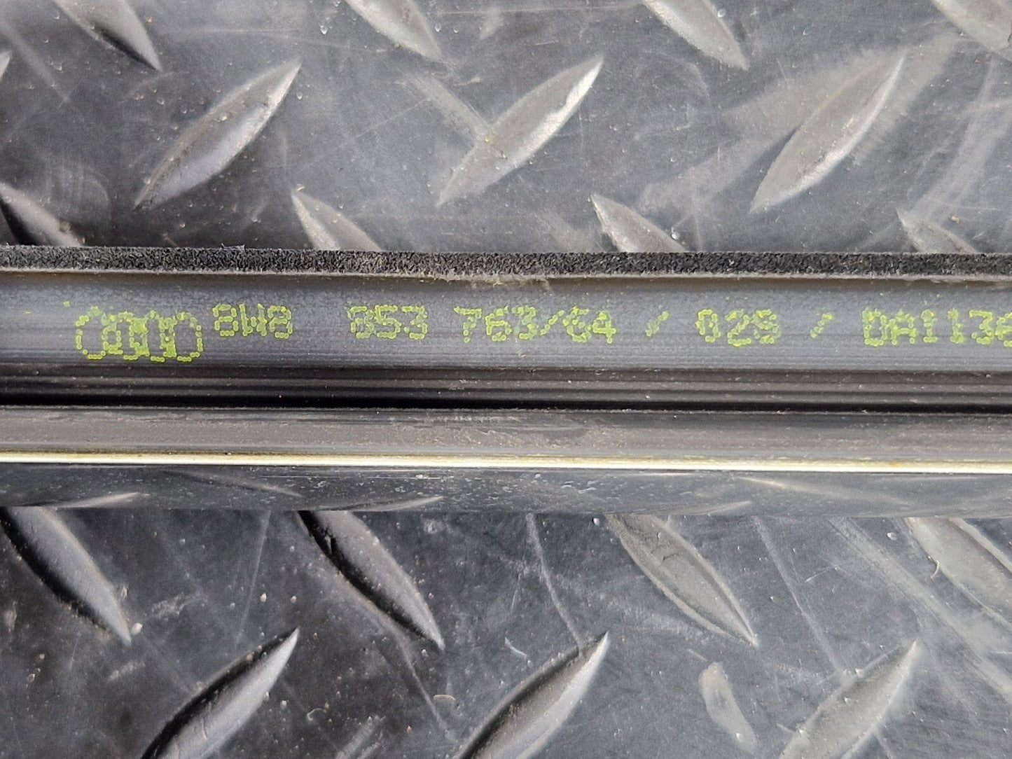 16-23 AUDI A5 F5 SPORTBACK REAR LEFT DOOR WINDOW CHROME STRIP 8W8853763