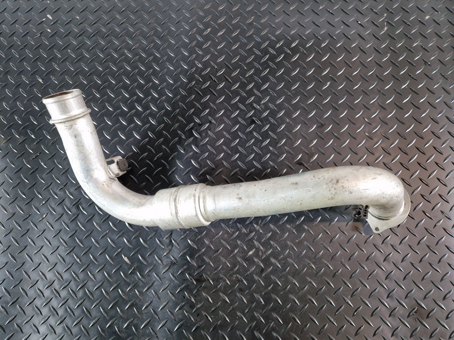 16-19 AUDI A4 B9 GENUINE INTERCOOLER PIPE HOSE 059145573BS