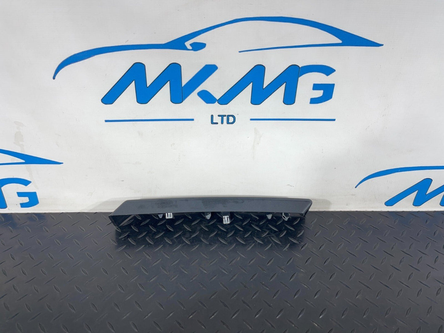 2019-ON  LAND ROVER DISCOVERY L550 INTERIOR PART RIGHT SIDE LK72043C26A