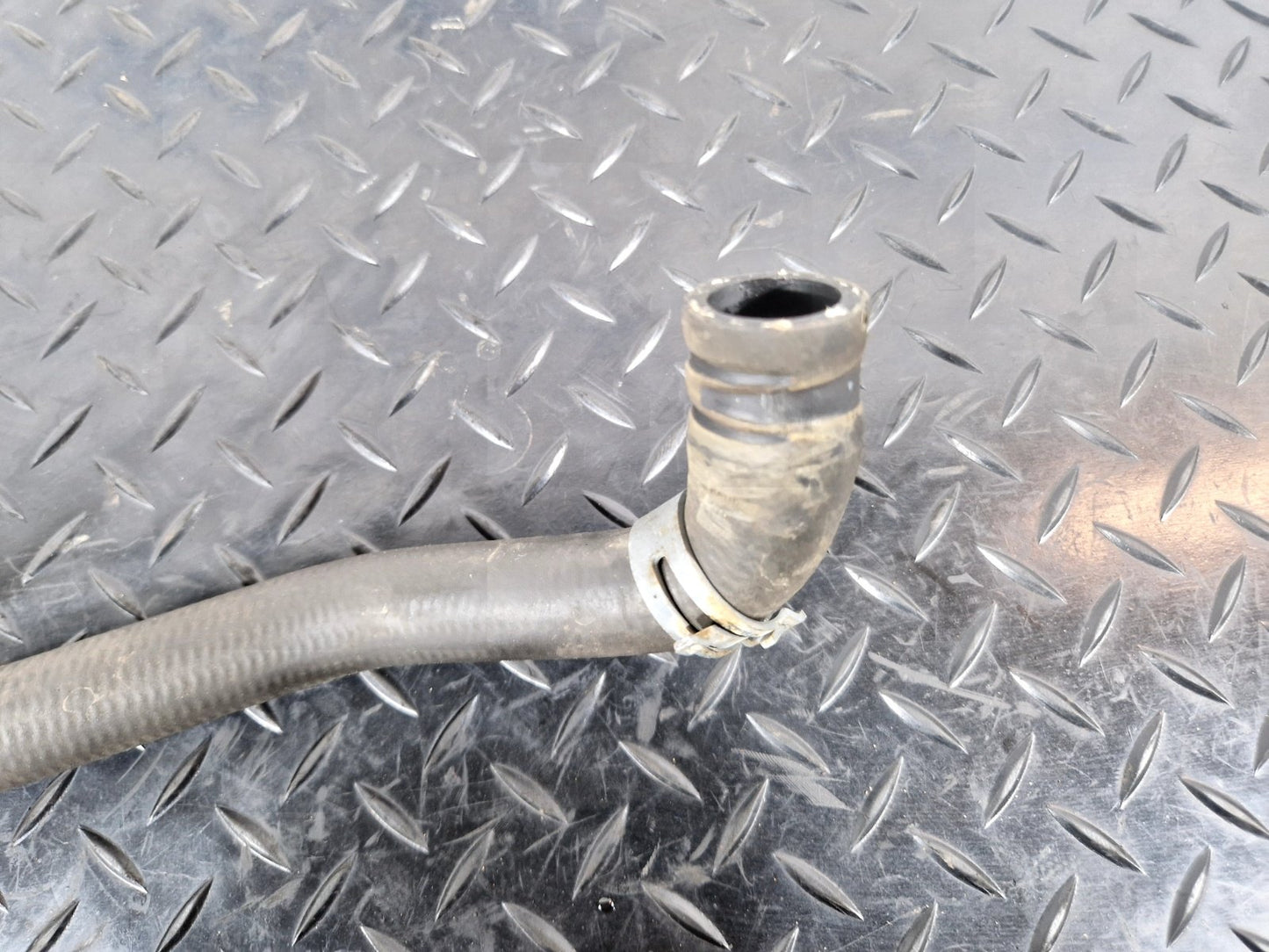 16-19 AUDI A4 B9 GENUINE WATER COOLANT PIPE HOSE 8W0145920D