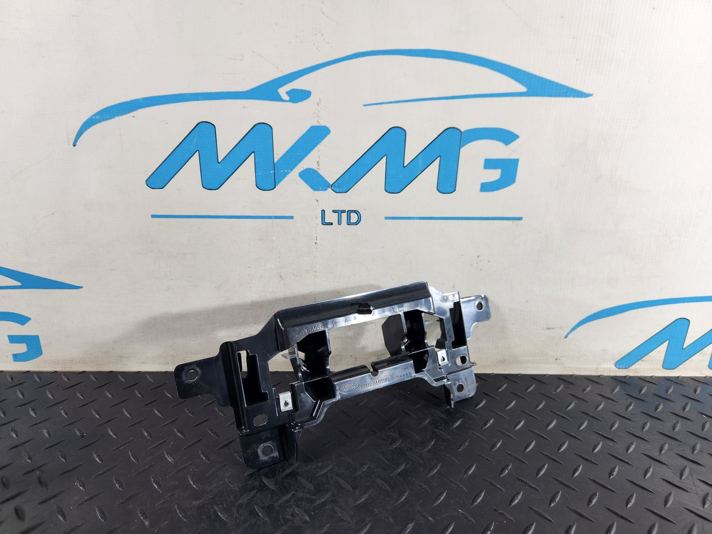 Land Rover Range Rover Evoque L551 Genuine Centre Console Bracket K8D2044B50B