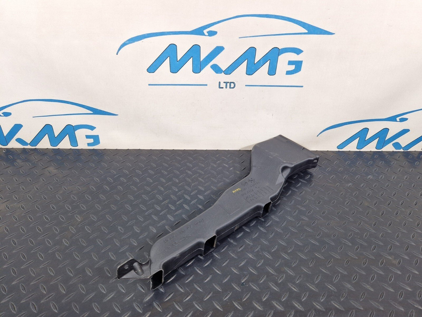 18-ON MERCEDES BENZ SPRINTER W907 W910 OEM AIR DUCT A9078311400