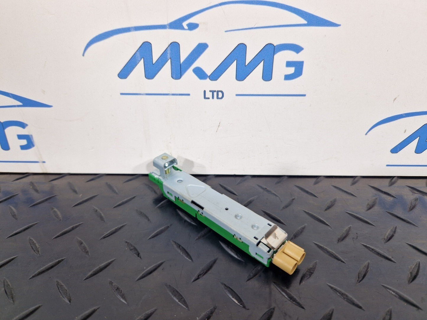 Audi Unknown Part Type 8W6035225D