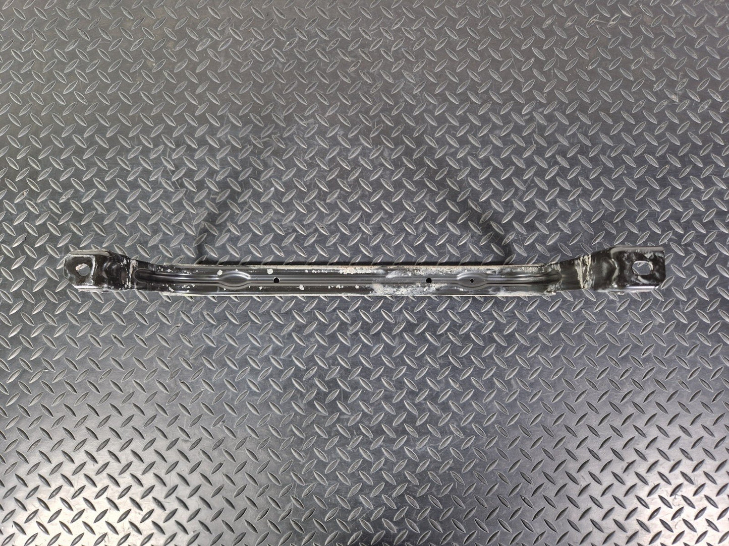 18-ON MERCEDES BENZ SPRINTER W907 FUEL TANK TENSIONER HOLDER STRAP A9074750000
