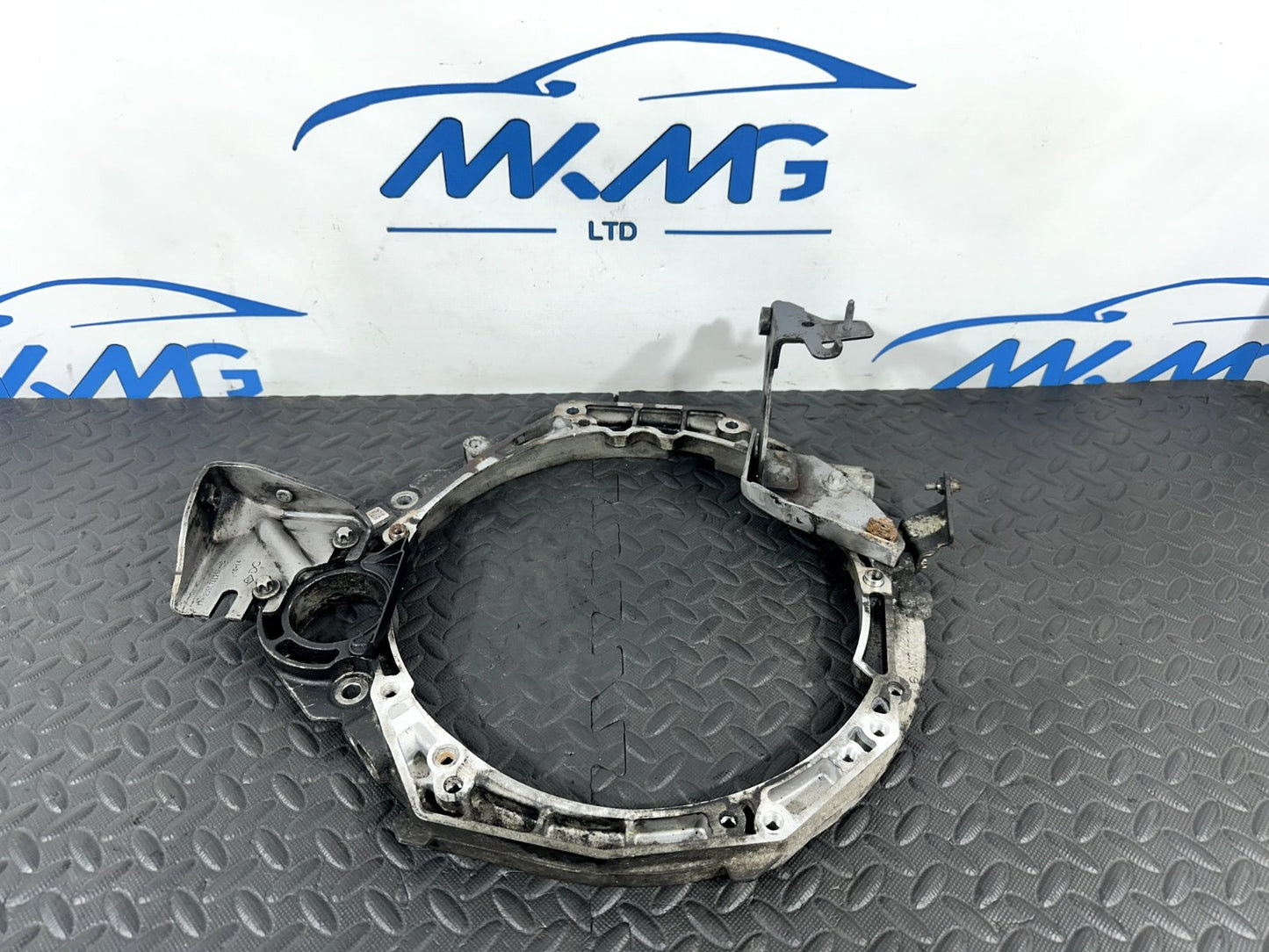 12-18 MERCEDES A W176 1.5CDI OM607 GEARBOX HOUSING SPACER PLATE A6070108000