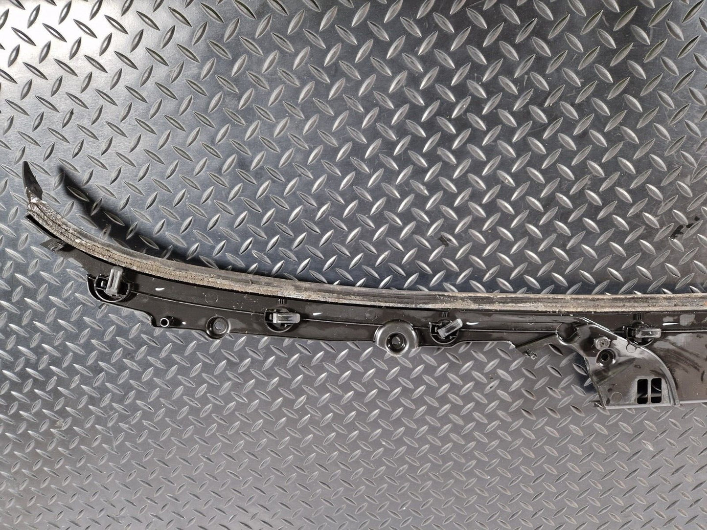 11-18 BMW 6 SERIES F06 WINDSCREEN WINDSHIELD COVER PLATE SCUTTLE TRIM 7227346
