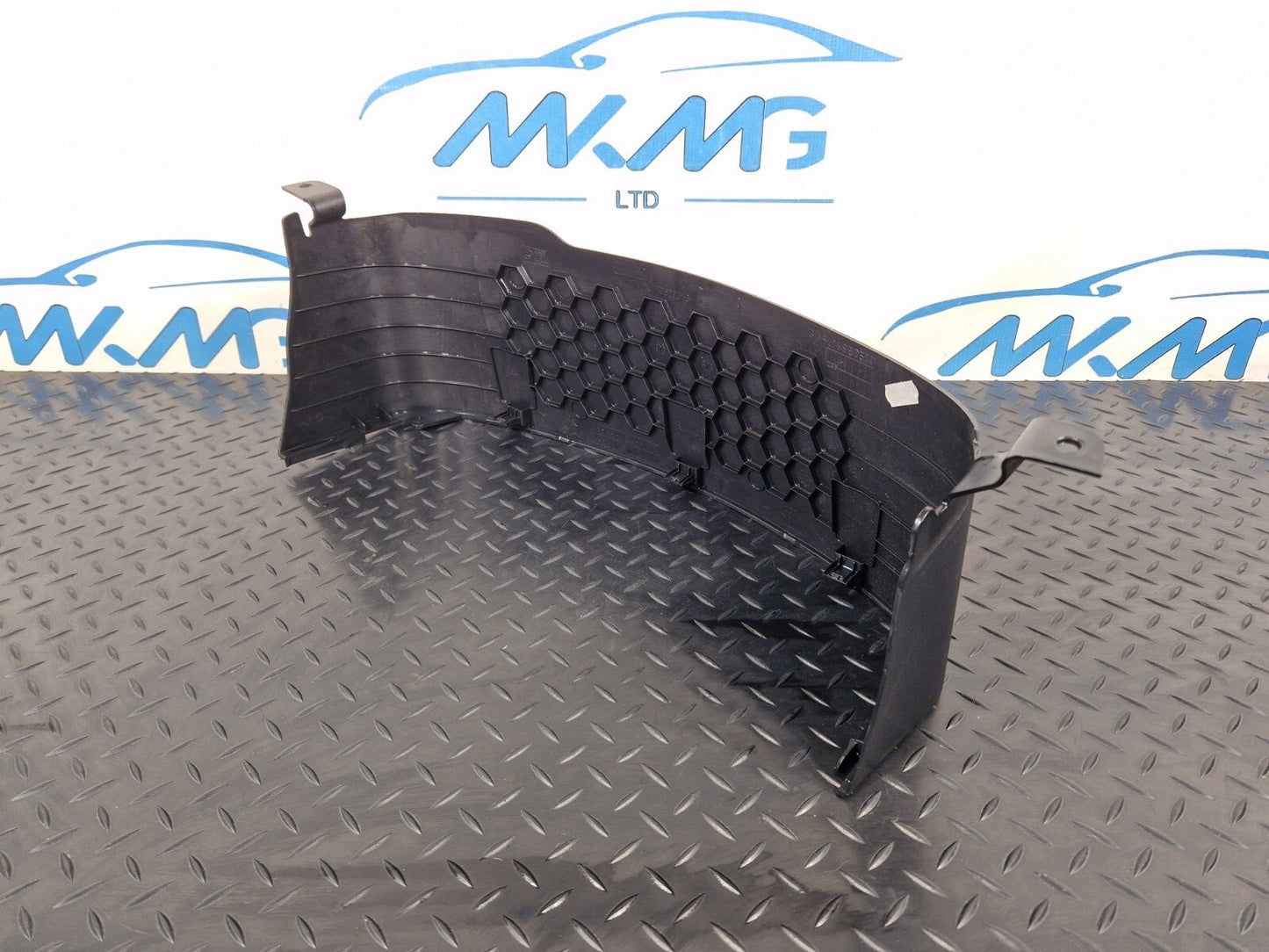 18-ON MERCEDES BENZ SPRINTER W907 W910 FOOTWELL PANEL TRIM COVER A9106880500