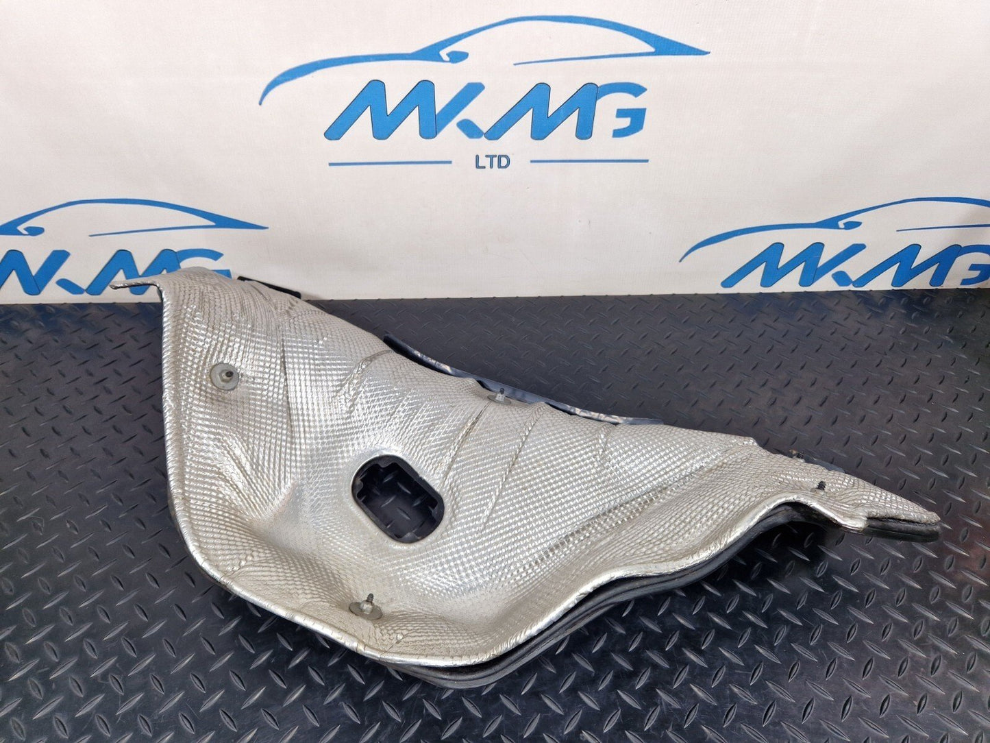 16-19 AUDI A4 B9 GENUINE BULKHEAD FIREWALL HEAT PROTECTION SHIELD 8W0819523C