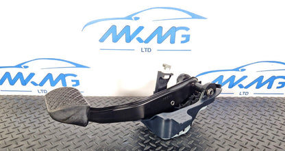 14-21 MERCEDES BENZ C200d W205 GENUINE BRAKE PEDAL A2052920515 A2052920507
