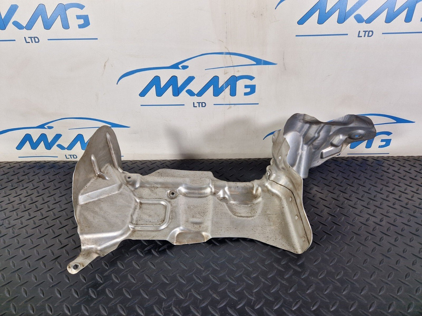 BMW 1 2 X1 X2 SERIES F40 F44 F45 F48 STEERING RACK HEAT RESISTANT PLATE 6869739