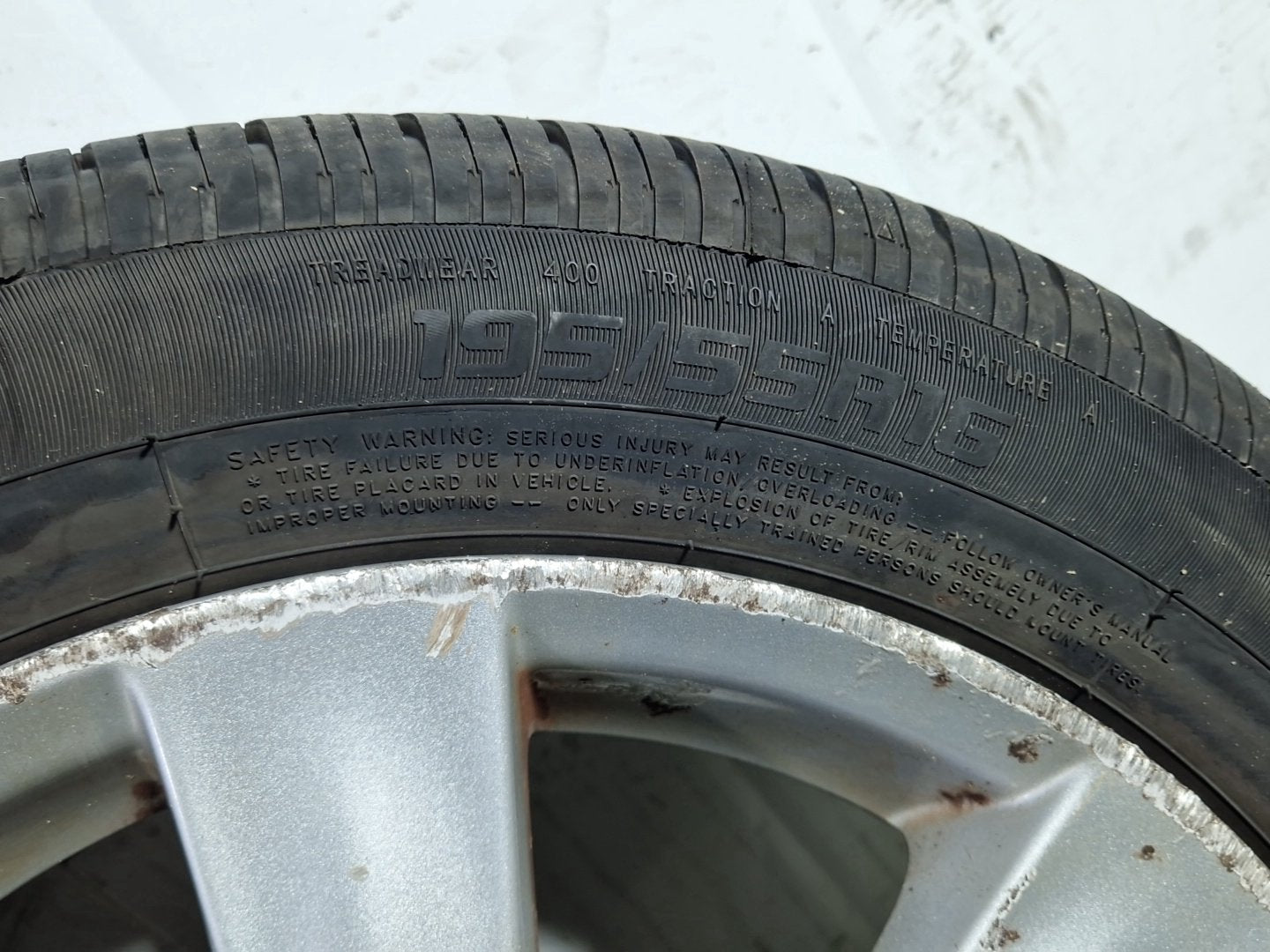 2010 Honda Insight MK2 (ZE2) 16" Alloy Wheel with Tyre 195/55/16 ~6mm