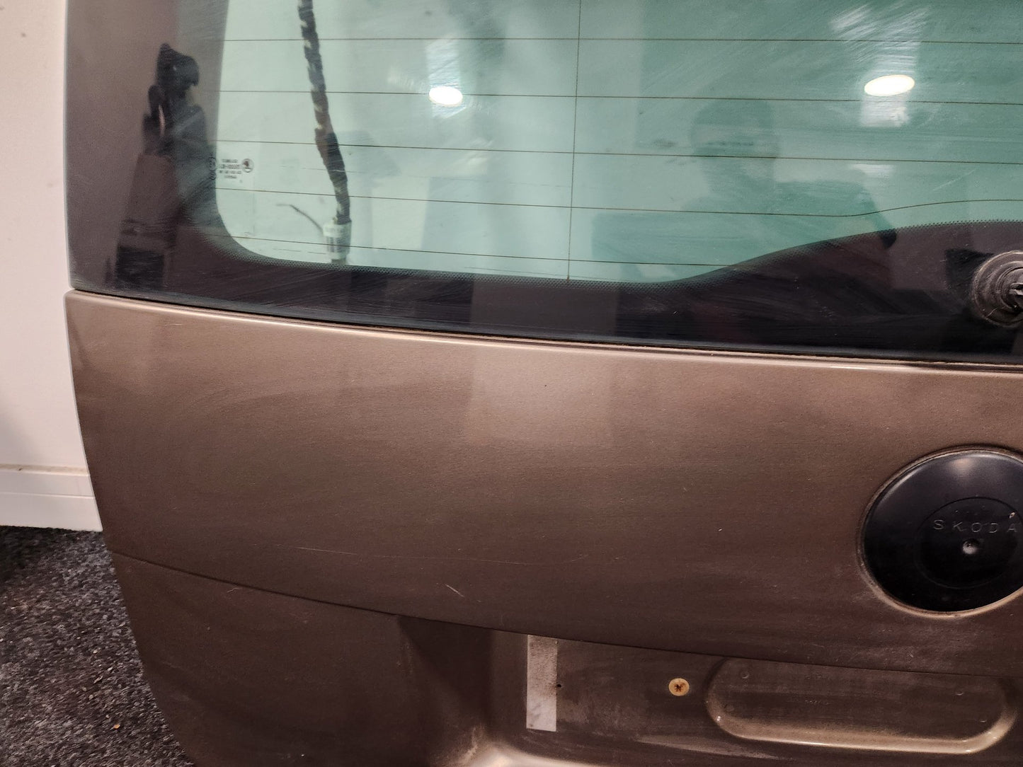 Skoda Yeti MK1- 5L SUV Genuine Rear Bootlid Trunk Tailgate in Brown 1M/ F8N