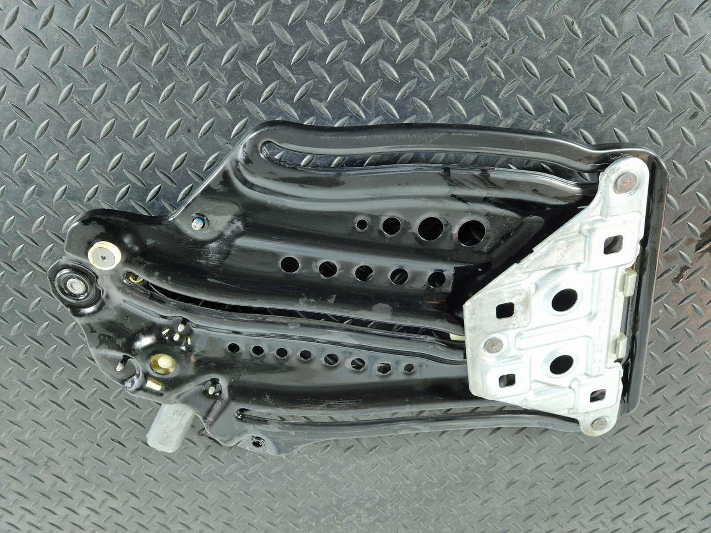 12-17 AUDI S5 CONVERTIBLE REAR RIGHT SIDE GLASS WINDOW REG & MOTOR 8F0839398D