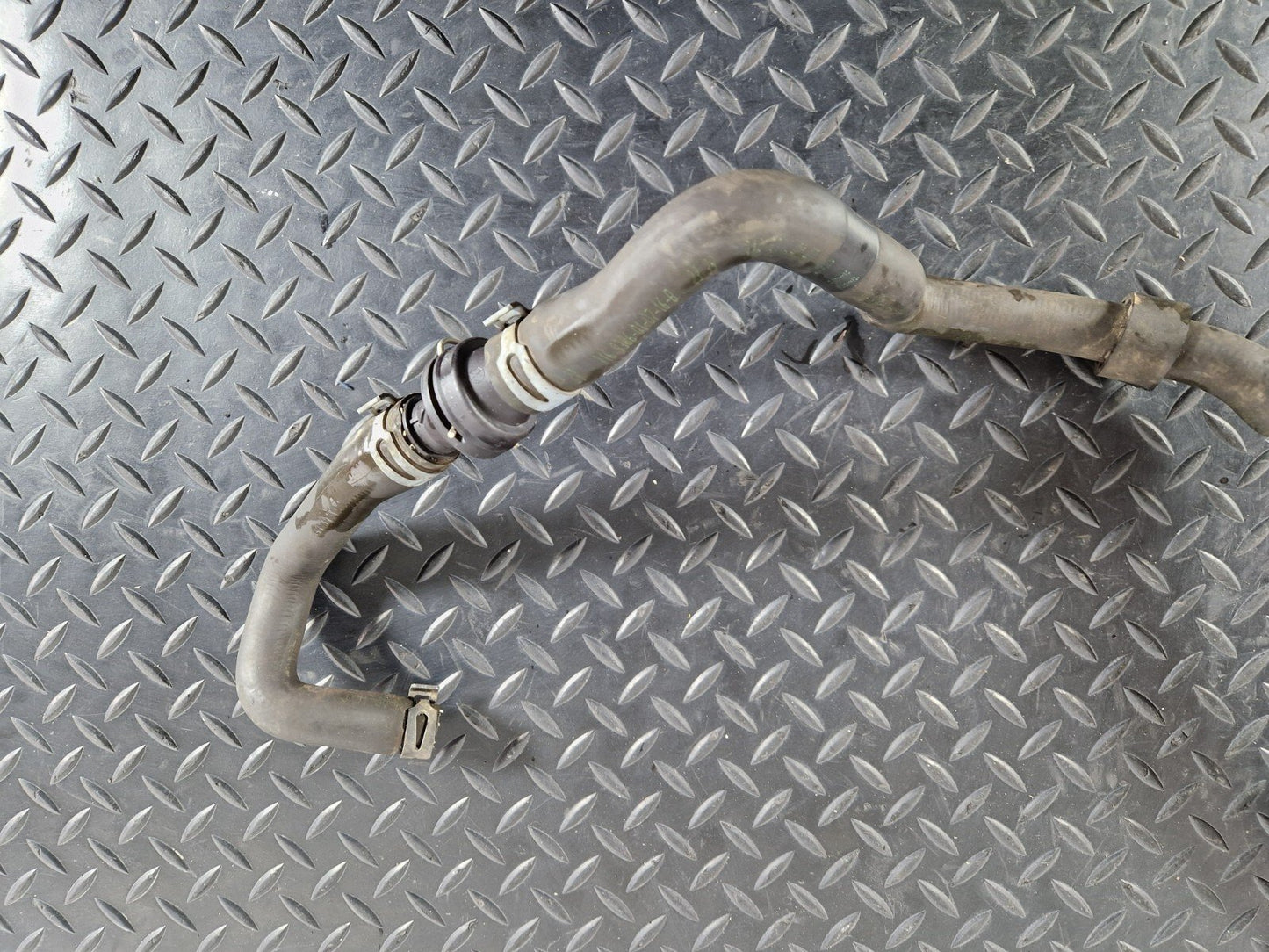16-19 AUDI A4 AVANT B9 S-LINE OEM ENGINE WATER COOLANT PIPE HOSE 8W0122445J