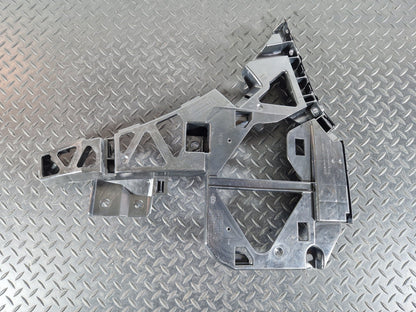 11-19 MERCEDES BENZ ML W166 GENUINE LEFT REAR BUMPER BRACKET  A1668851121