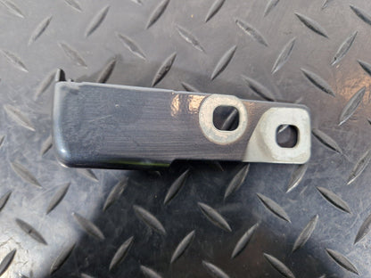 16-19 AUDI A4 B9 GENUINE FRONT RIGHT DRIVER SIDE WING BRACKET 8W0821434B
