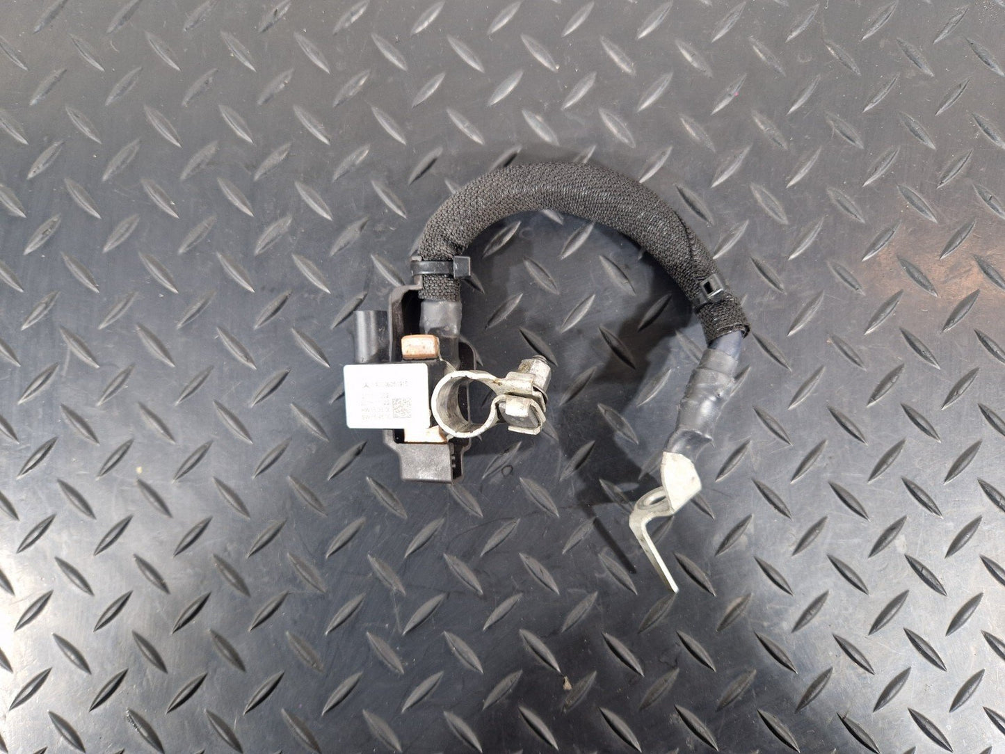 19-ON MERCEDES B CLASS W247 NEGATIVE BATTERY TERMINAL WIRE CABLE A0009051910