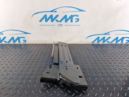 16-19 MERCEDES BENZ GLE W166 REAR RIGHT FLOOR MOUNTING BRACKET A1666804031