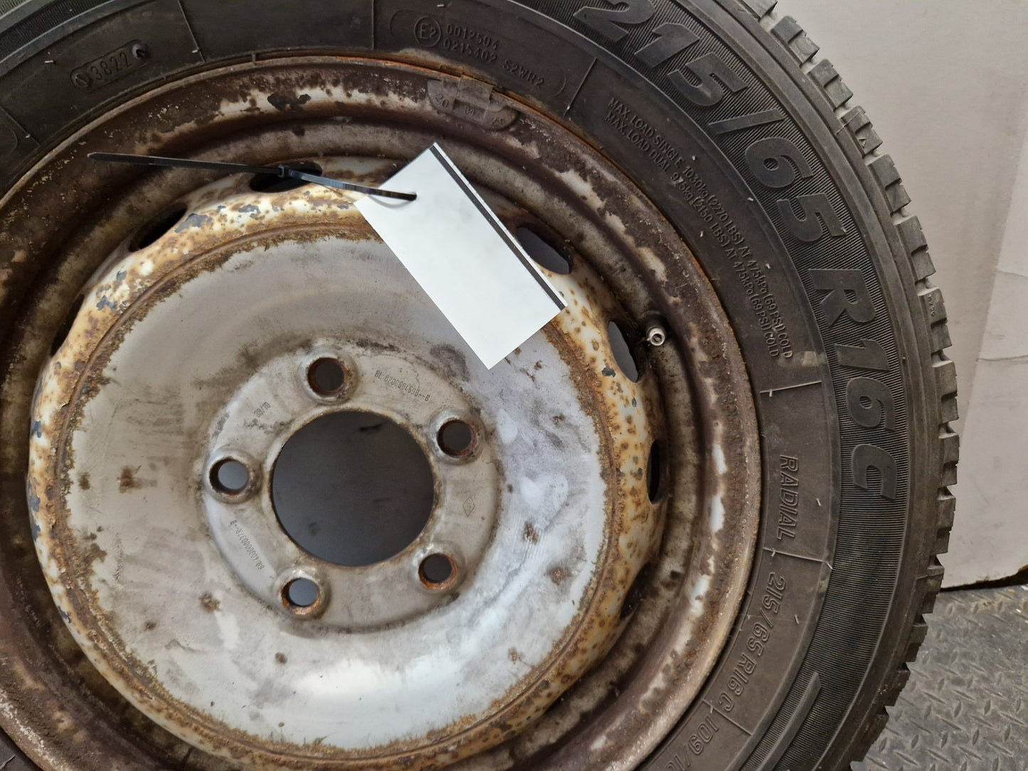 Renault Master MK3 (Ph1) (X62) 16" Alloy Wheel with Tyre 215/65/16 ~7mm