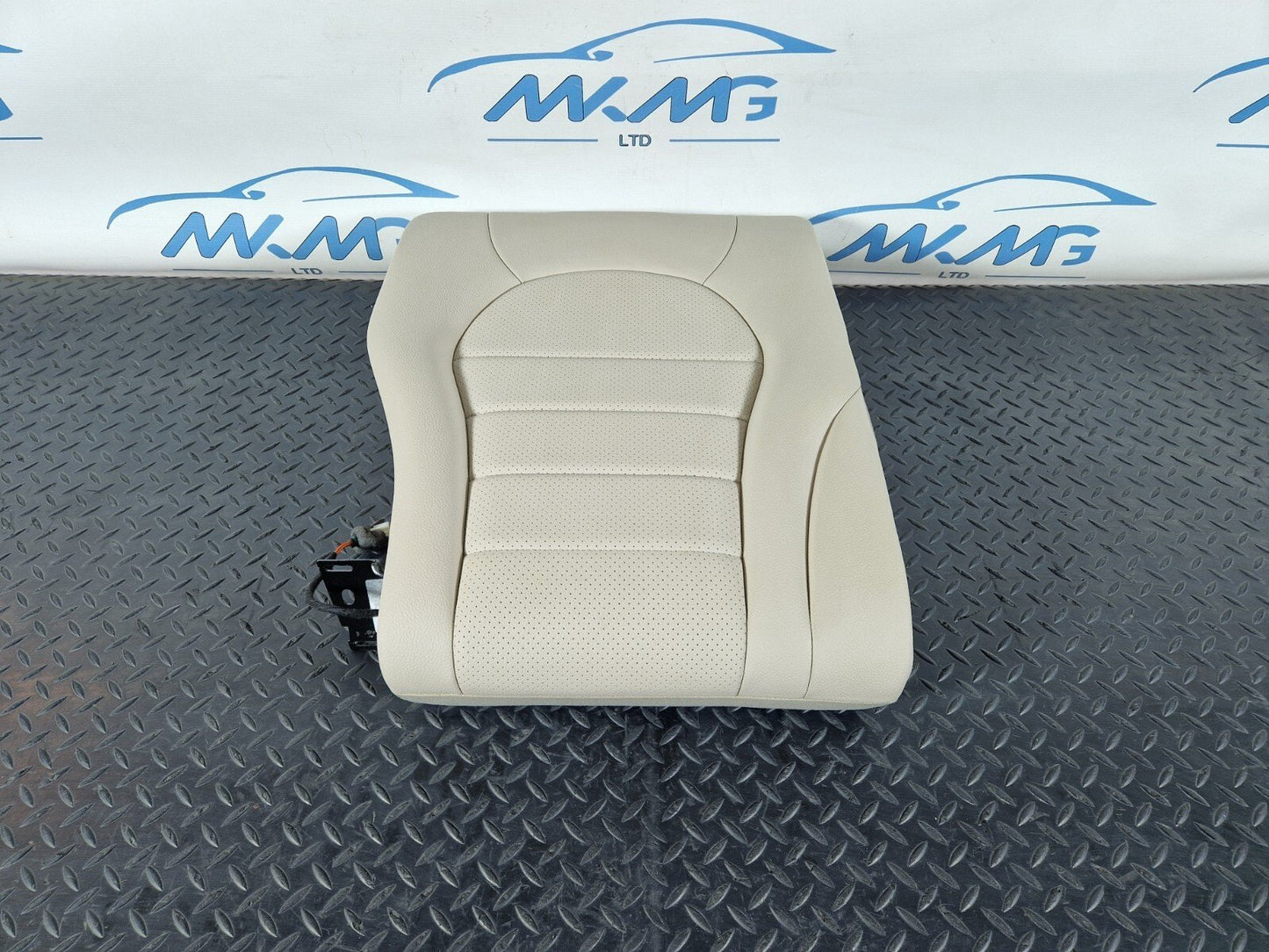 14-21 MERCEDES BENZ W205 GENUINE REAR RIGHT O/S LEATHER SEAT BACKREST BEIGE