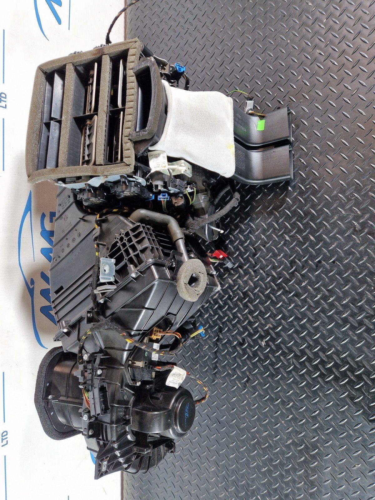 10-15 AUDI Q7 4L GENUINE HEATER MATRIX RADIATOR CORE 4L2820003AA