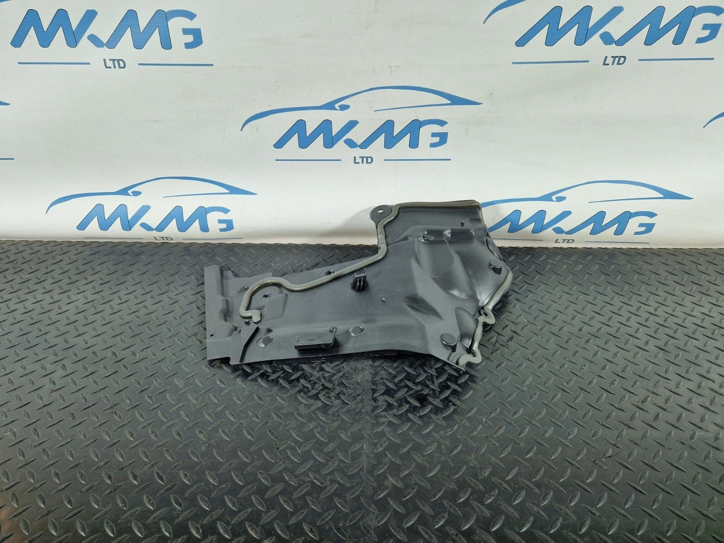 14-21 MERCEDES BENZ W205 GENUINE ENGINE PARTITION PROTECTION SHIELD A2056206001