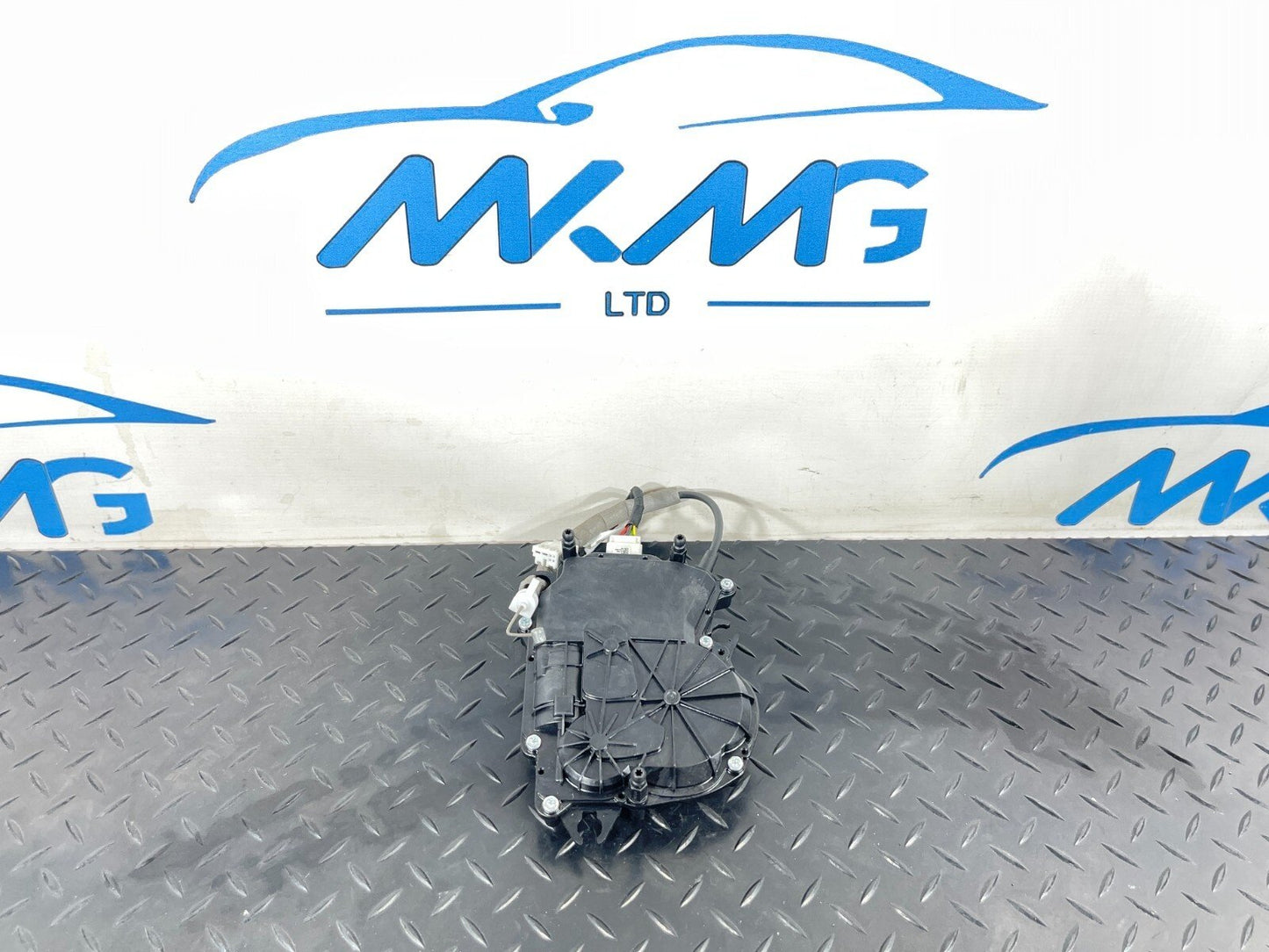 14-21 BMW 2 SERIES ACTIVE TOURER F45 F46 TAILGATE BOOT LID REAR LOCK MECHANISM
