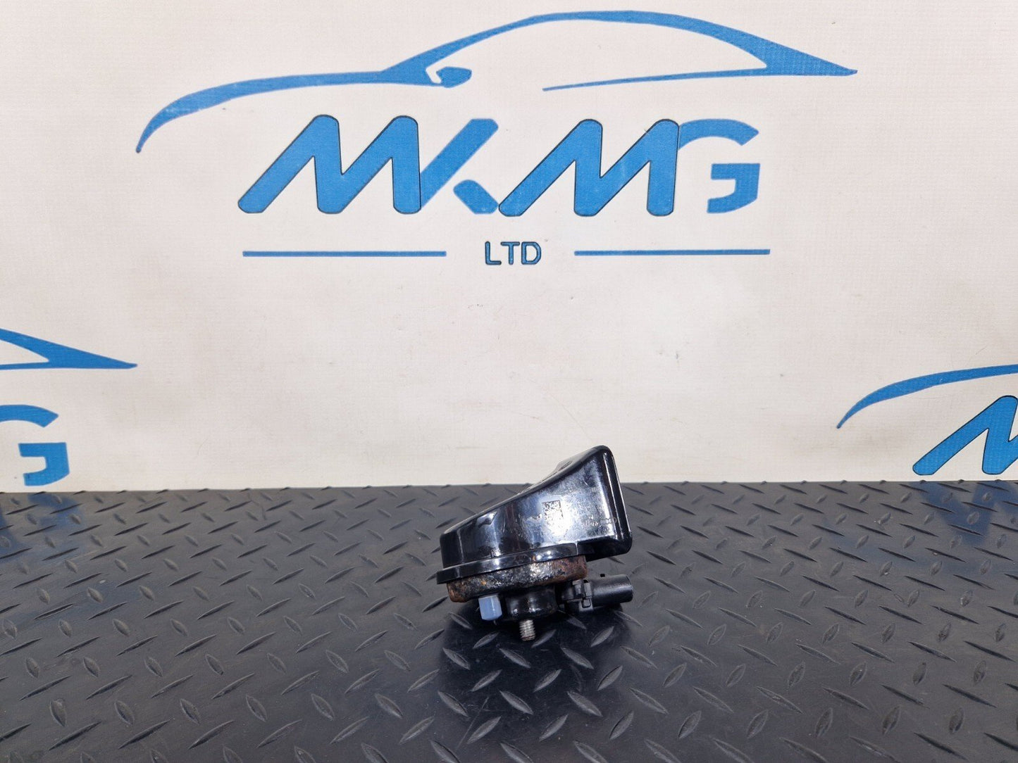 12-18 AUDI A6 C7 GENUINE HIGH TONE HORN 4G0951223