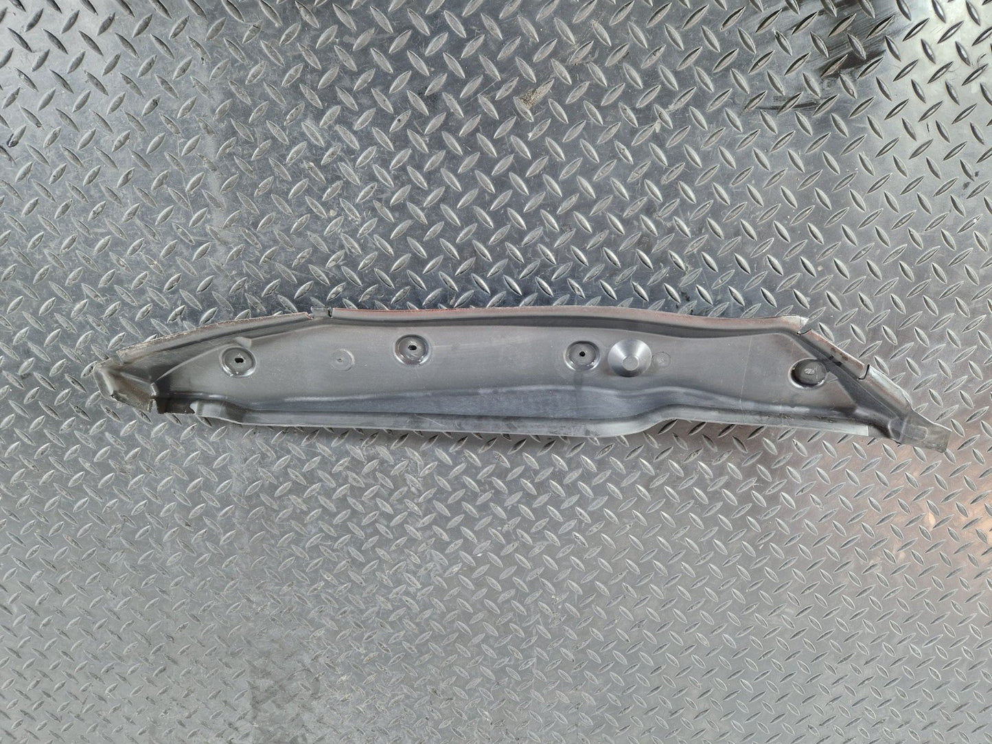 12-18 MERCEDES BENZ B-CLASS W246 OEM FRONT LEFT FENDER WING PLASTIC A2468890925