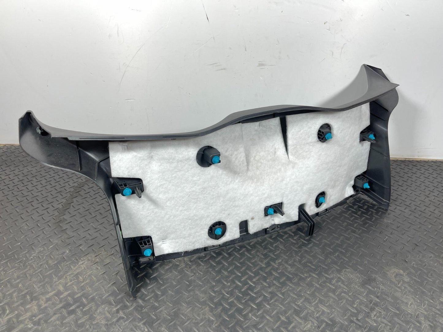 12-18 MERCEDES A-CLASS W176 GENUINE BOOT LID COVER TRIM PANEL A1767400070