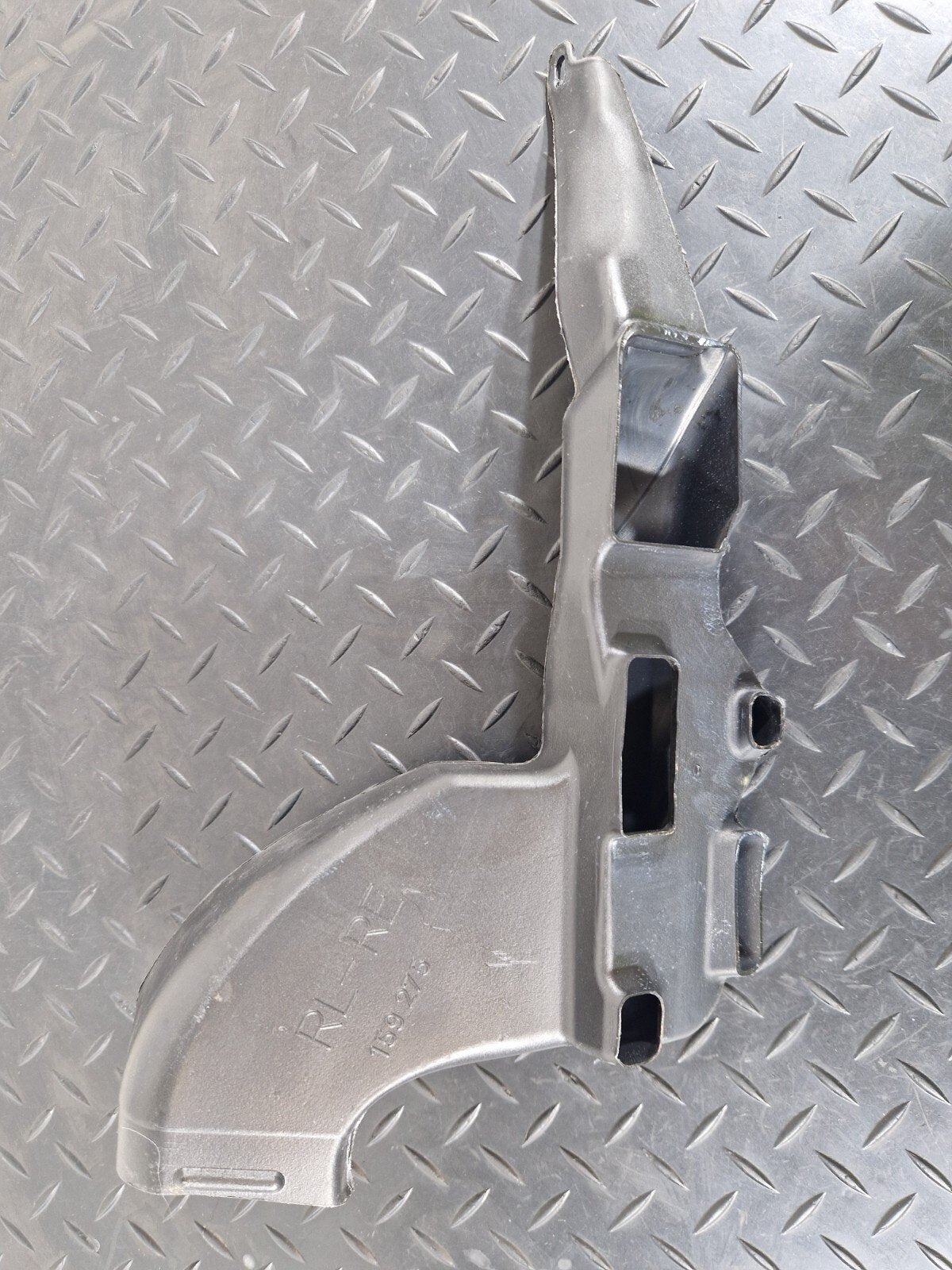 12-18 AUDI A6 C7 GENUINE RIGHT FRONT FOOTWELL VENT AIR DUCTING OUTLET 4G2819152