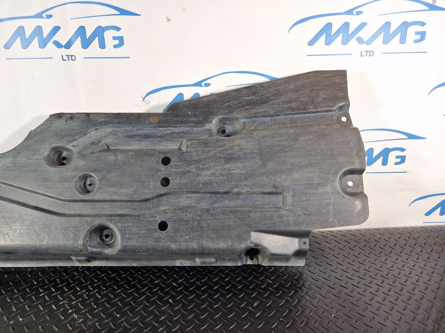 16-19 MERCEDES BENZ GLE W166 GENUINE SUBSTRUCTURE RIGHT O/S COVER A1666800108