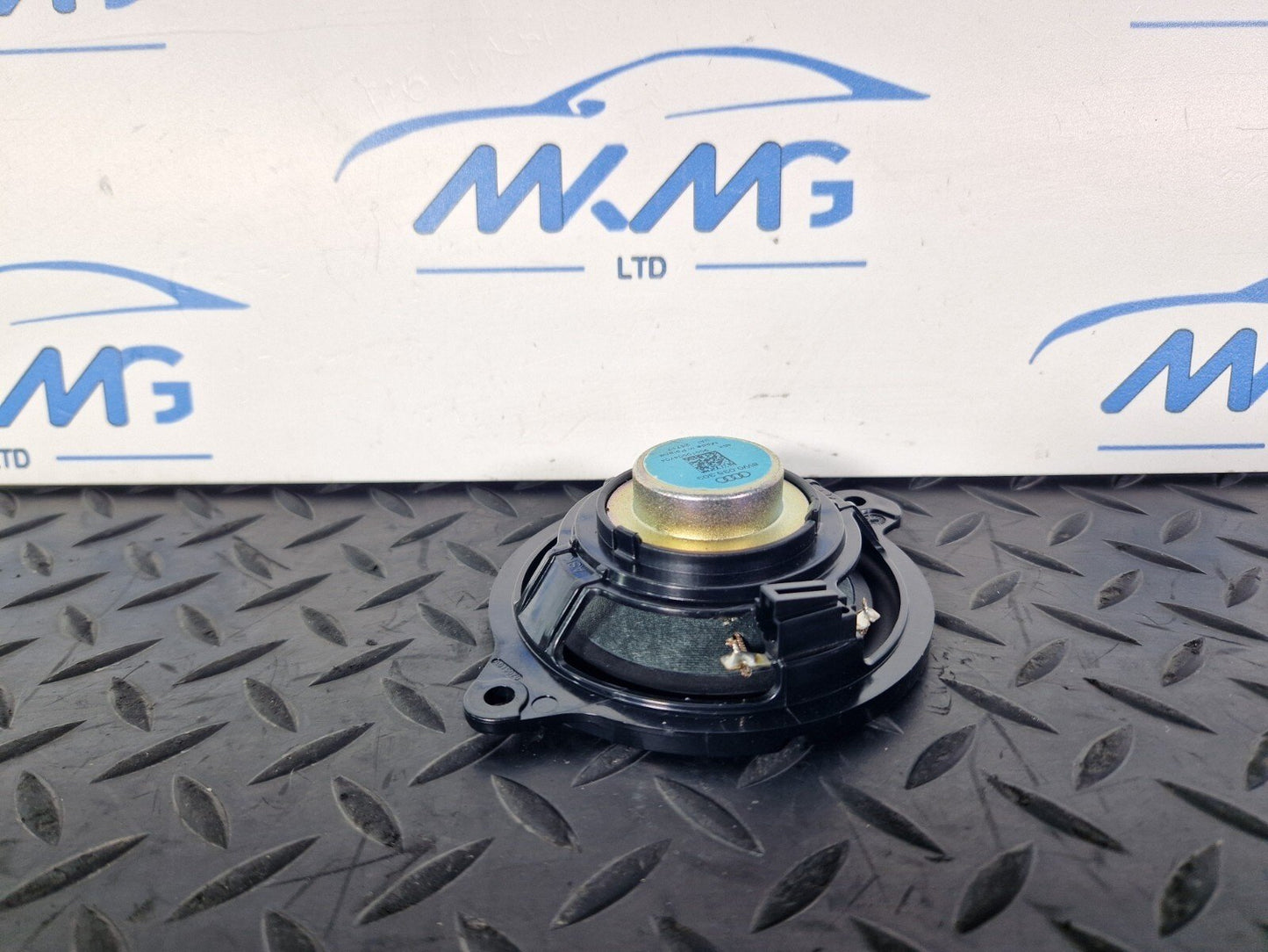 16-19 AUDI A4 B9 GENUINE OEM FRONT DOOR SPEAKER LEFT RIGHT 8W0035303