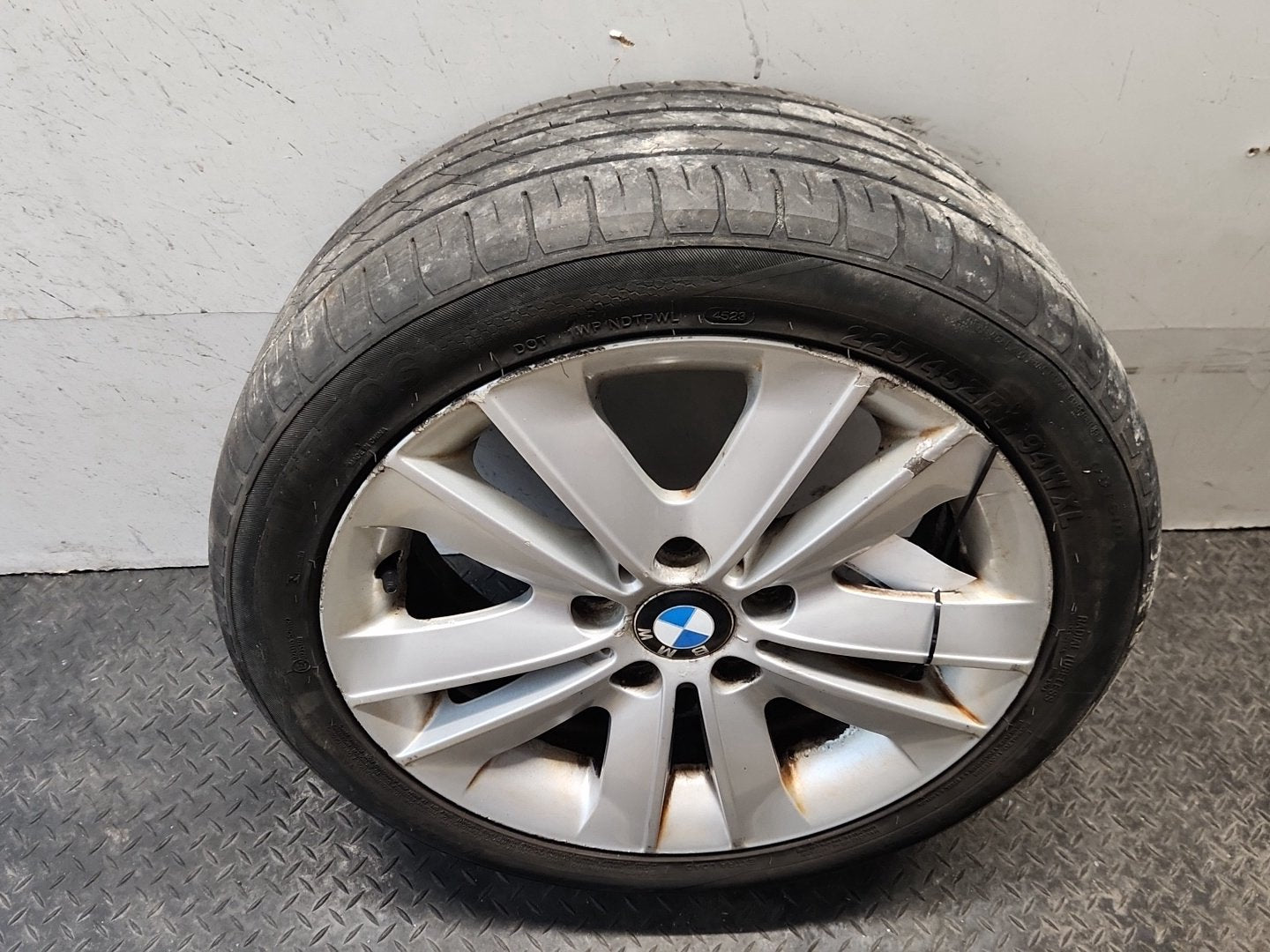 2009 BMW 116d E87 17" Alloy Wheel with Tyre 225/45/17 ~4mm 6775621