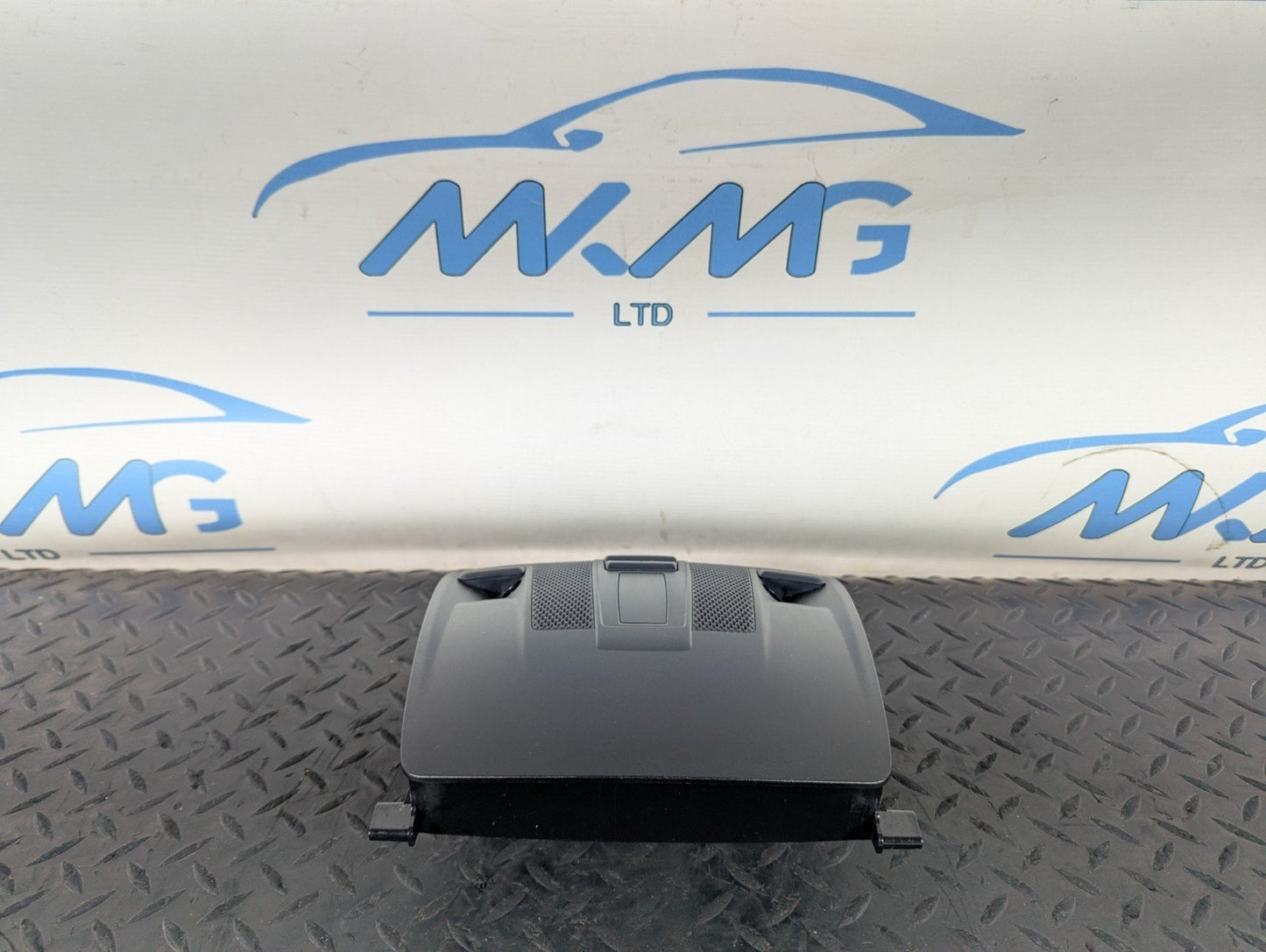 13-19 MERCEDES BENZ CLA C117 FRONT INTERIOR ROOF READING LIGHT A0009007403