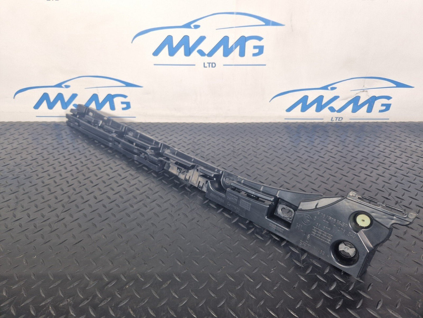 11-18 BMW 6 SERIES F06 SIDESKIRT BRACKET REAR LEFT PASSENGER SIDE 7276349