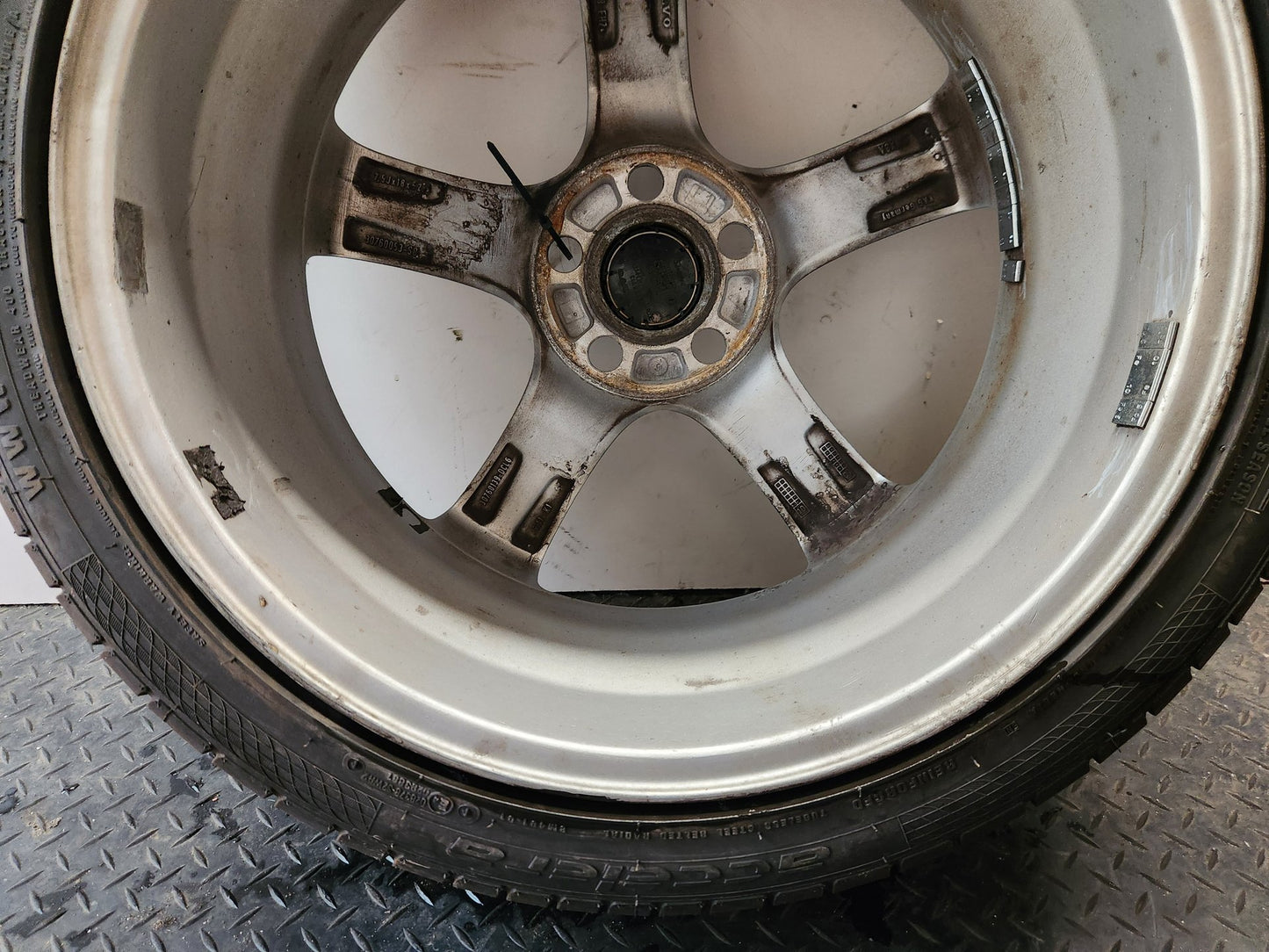 Volvo V50 MK2 FL (MW) 18" Alloy Wheel with Tyre 215/45/18 ~7mm