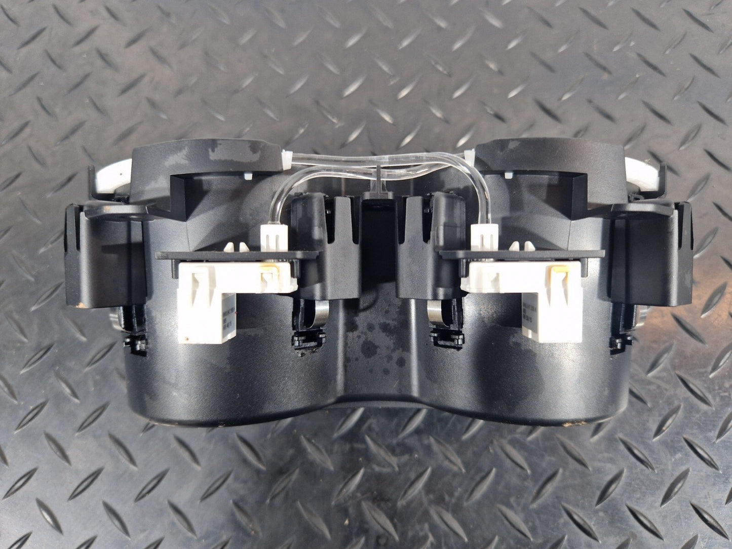 16-19 AUDI A4 B9 GENUINE TWIN DOUBLE CUP HOLDER 8W0862533A 8W0947356A
