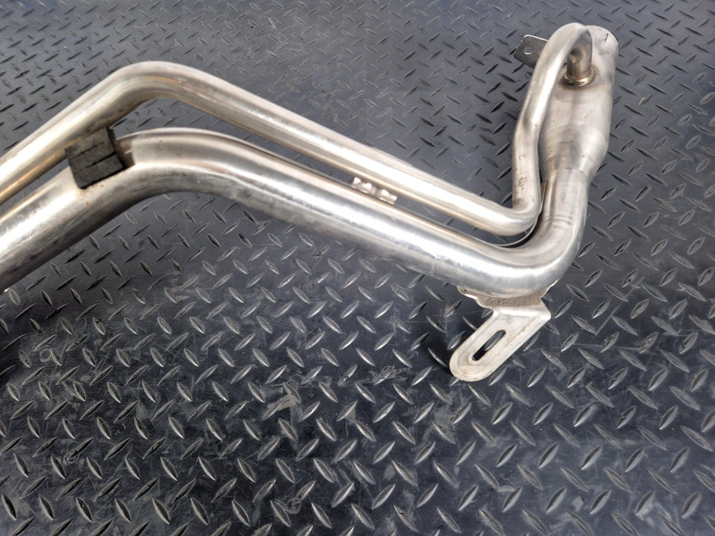 2019-ON  LAND ROVER DISCOVERY L550 LCI FUEL TANK FILLER PIPE LK72-9032-ED
