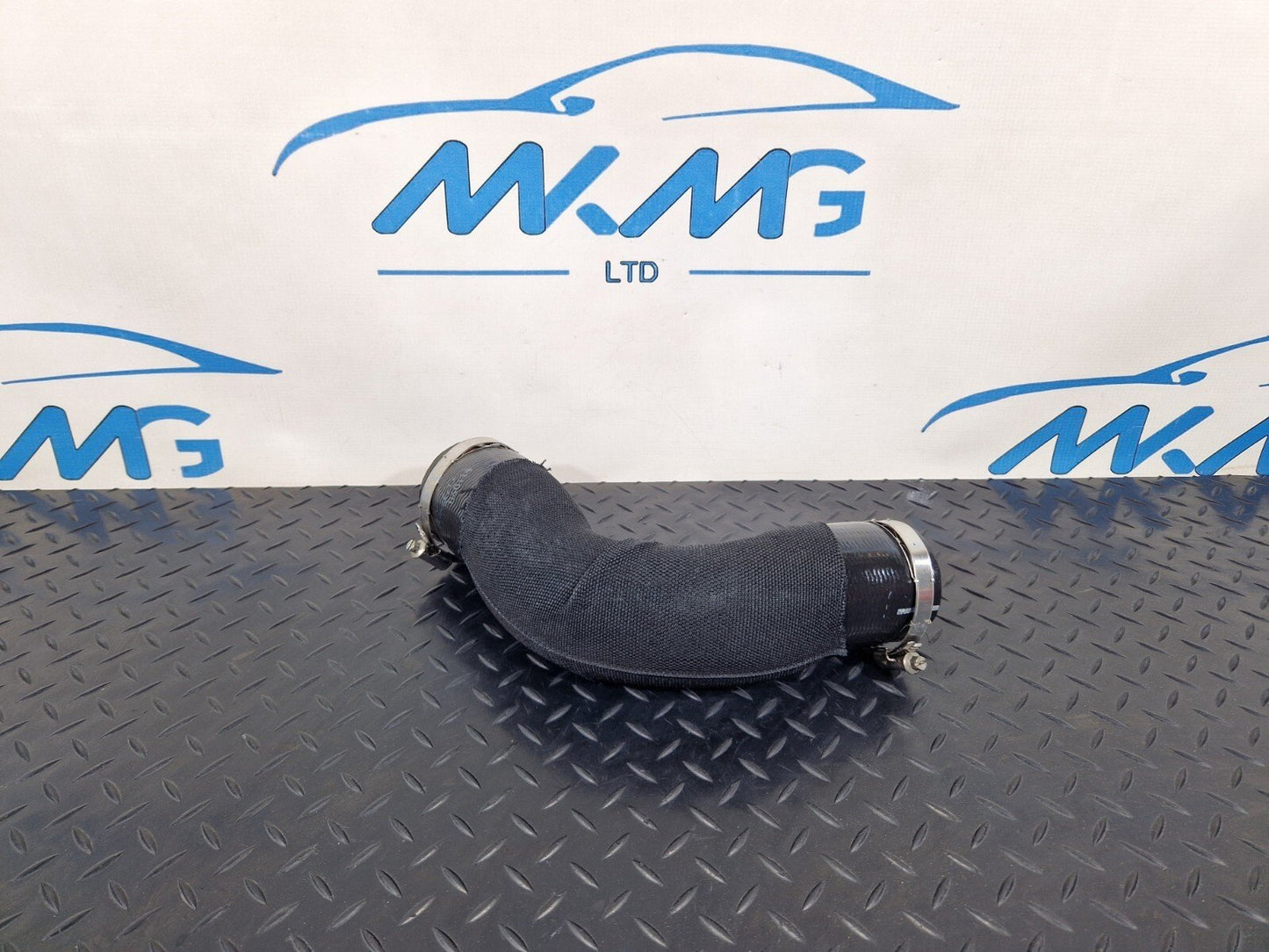 10-18 AUDI A7 4G S-LINE INTERCOOLER PIPE 4G0145737AG
