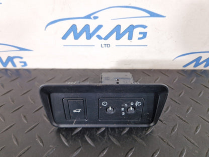 19-ON RANGE ROVER EVOQUE L551 GENUINE TAILGATE RELEASE SWITCH FK72-11654-AC