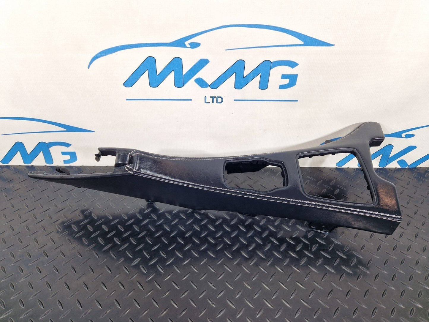 11-18 BMW 6 SERIES F06 GENUINE CENTRE CONSOLE LEATHER TRIM IN BLACK 9197340