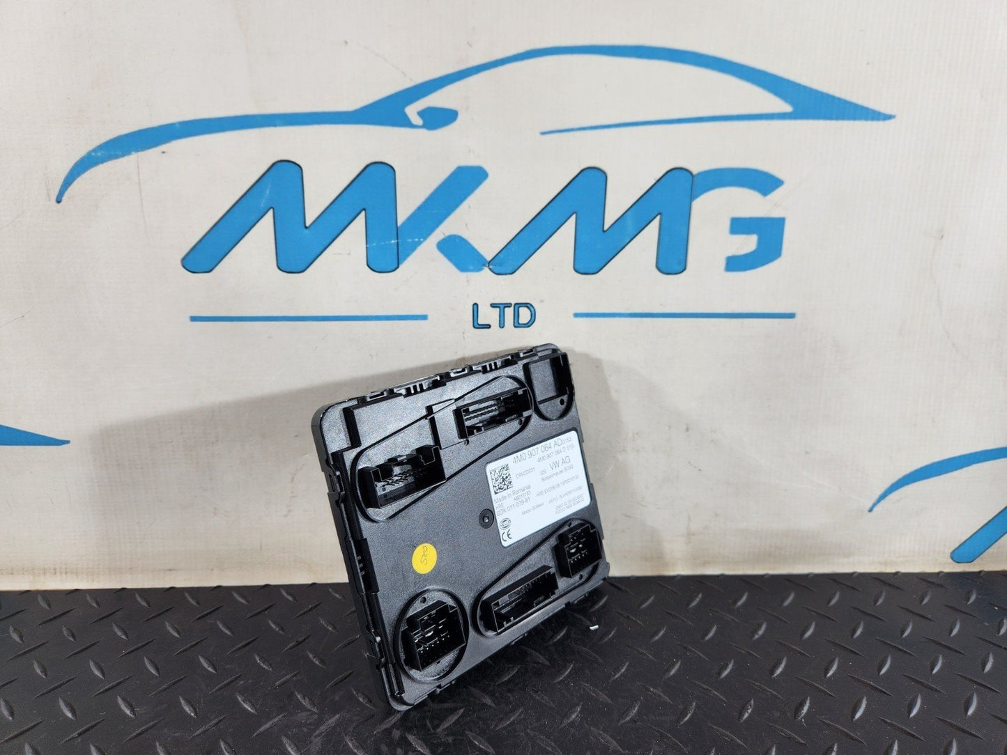 16-20 AUDI Q7 4M GENUINE OEM CONTROLLER CENTRAL COMFORT SYSTEM 4M0907064AD