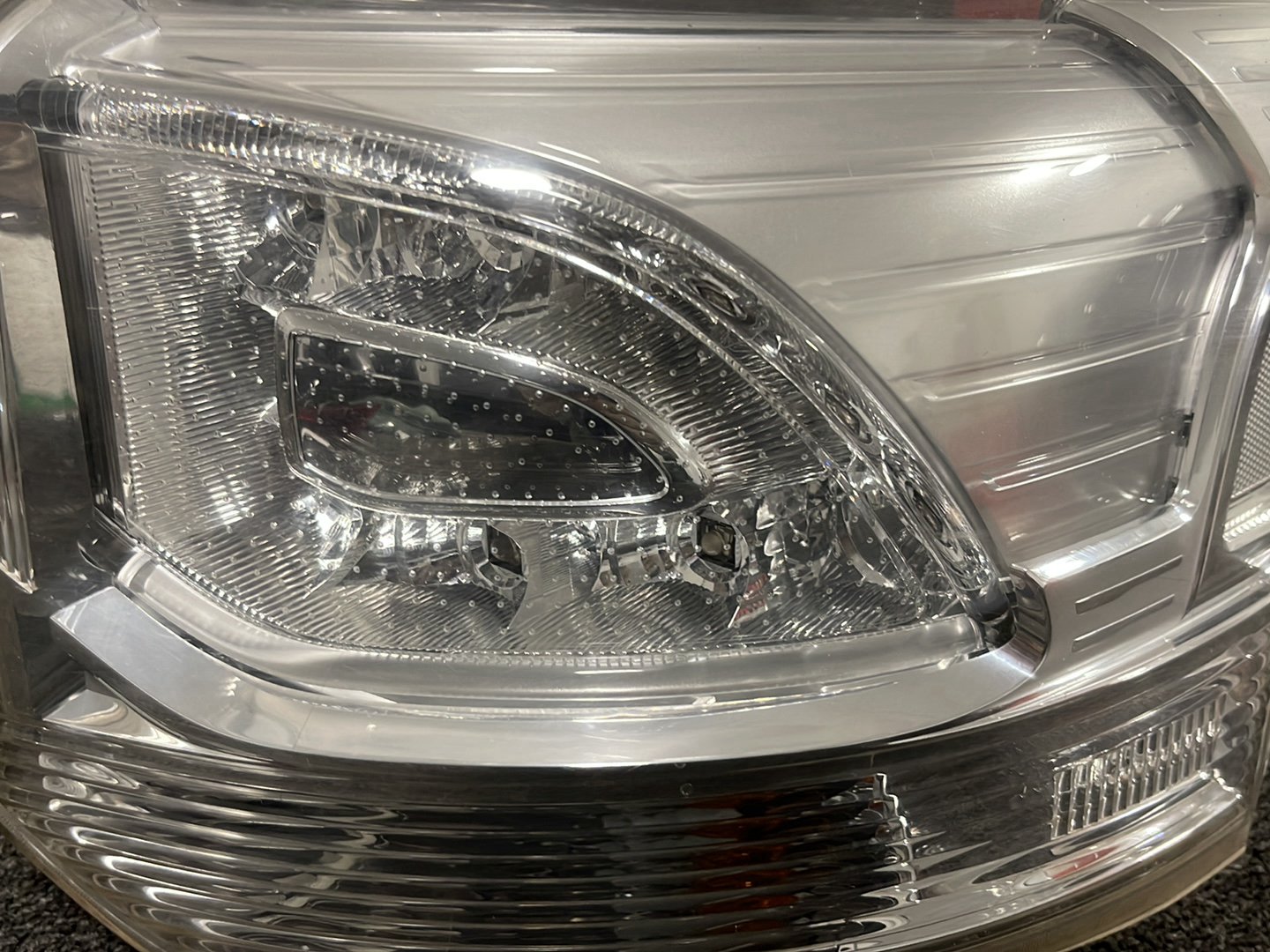 2015 Mitsubishi Outlander MK3 Genuine Rear Right O/S Outer Tail Light 8330A790